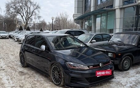 Volkswagen Golf GTI VII, 2019 год, 2 600 000 рублей, 5 фотография