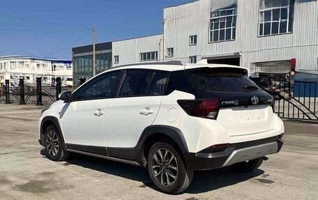 Toyota Yaris XP150 рестайлинг, 2022 год, 1 430 000 рублей, 3 фотография