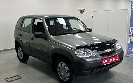 Chevrolet Niva I рестайлинг, 2019 год, 820 000 рублей, 3 фотография