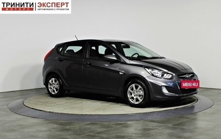 Hyundai Solaris II рестайлинг, 2013 год, 827 000 рублей, 3 фотография