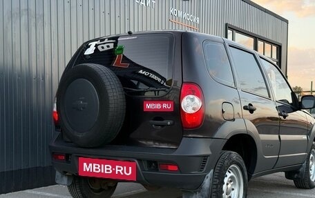 Chevrolet Niva I рестайлинг, 2011 год, 590 000 рублей, 8 фотография