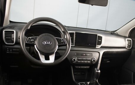 KIA Sportage IV рестайлинг, 2018 год, 1 860 000 рублей, 5 фотография