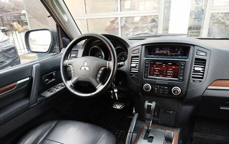 Mitsubishi Pajero IV, 2008 год, 1 349 000 рублей, 20 фотография