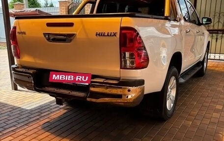 Toyota Hilux VIII, 2021 год, 4 950 000 рублей, 3 фотография