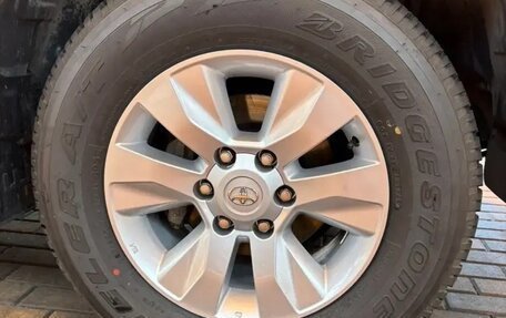 Toyota Hilux VIII, 2021 год, 4 950 000 рублей, 11 фотография