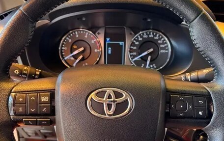 Toyota Hilux VIII, 2021 год, 4 950 000 рублей, 15 фотография