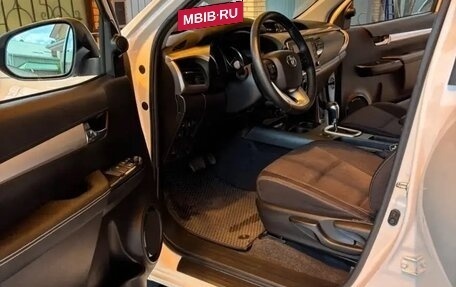 Toyota Hilux VIII, 2021 год, 4 950 000 рублей, 17 фотография