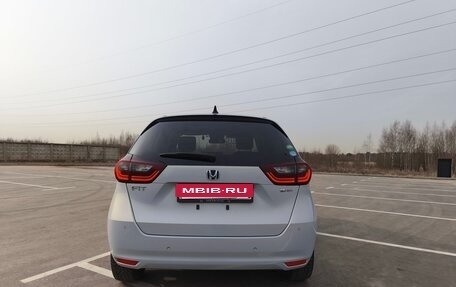 Honda Fit, 2020 год, 1 550 000 рублей, 6 фотография