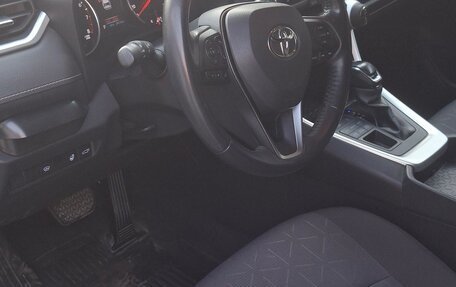Toyota RAV4, 2021 год, 3 400 000 рублей, 11 фотография