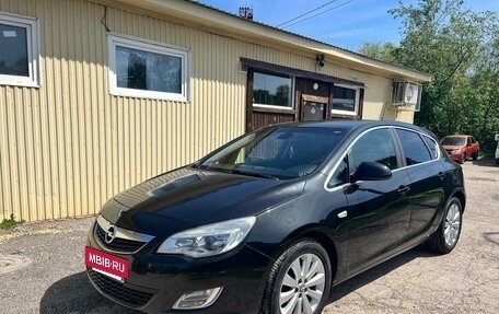 Opel Astra J, 2012 год, 600 000 рублей, 2 фотография