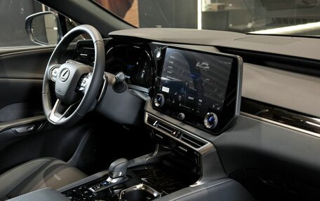 Lexus RX IV рестайлинг, 2025 год, 7 800 000 рублей, 12 фотография