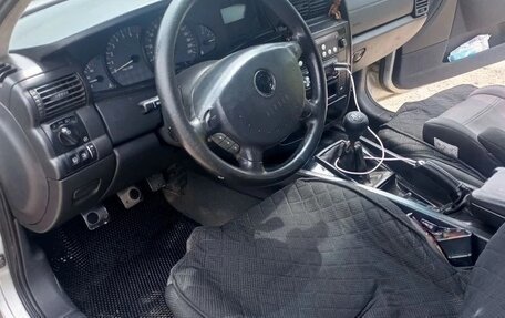 Opel Omega B, 2000 год, 350 000 рублей, 6 фотография