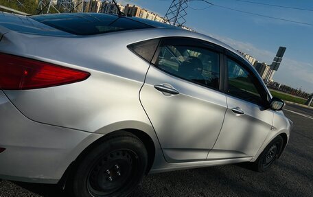 Hyundai Solaris II рестайлинг, 2016 год, 900 000 рублей, 2 фотография