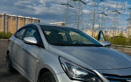 Hyundai Solaris II рестайлинг, 2016 год, 900 000 рублей, 4 фотография