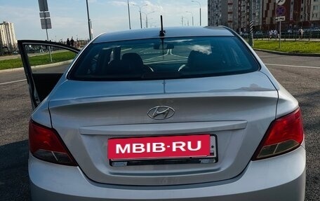 Hyundai Solaris II рестайлинг, 2016 год, 900 000 рублей, 5 фотография