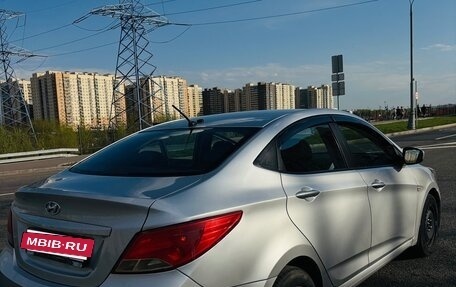 Hyundai Solaris II рестайлинг, 2016 год, 900 000 рублей, 3 фотография
