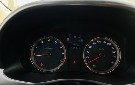 Hyundai Solaris II рестайлинг, 2016 год, 900 000 рублей, 23 фотография