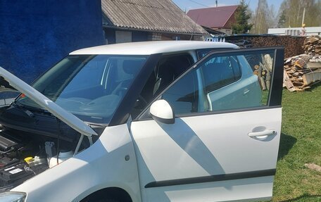 Skoda Fabia II, 2011 год, 600 000 рублей, 4 фотография