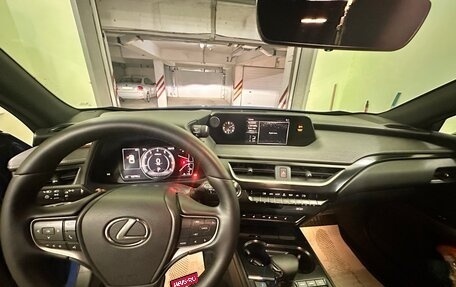 Lexus UX I, 2019 год, 3 100 000 рублей, 5 фотография