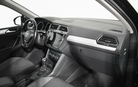 Volkswagen Tiguan II, 2018 год, 1 899 000 рублей, 12 фотография