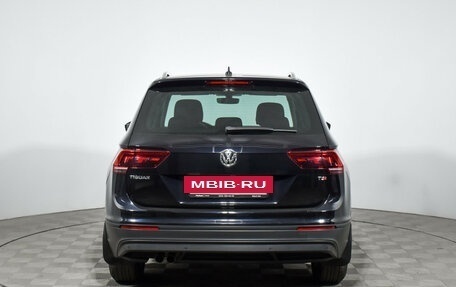 Volkswagen Tiguan II, 2018 год, 1 899 000 рублей, 6 фотография