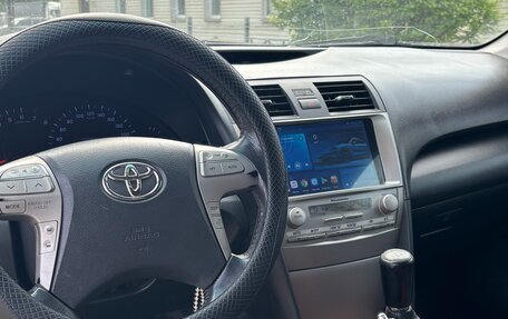 Toyota Camry, 2010 год, 900 000 рублей, 8 фотография