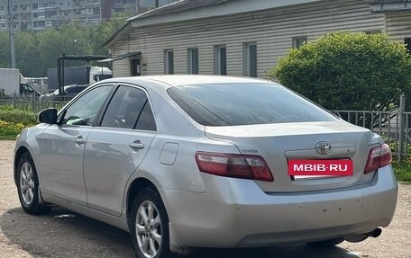 Toyota Camry, 2010 год, 900 000 рублей, 5 фотография