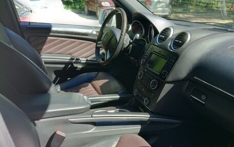 Mercedes-Benz GL-Класс, 2011 год, 2 850 000 рублей, 17 фотография