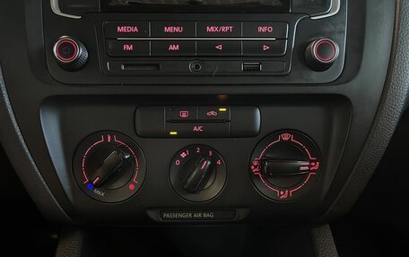 Volkswagen Jetta VI, 2014 год, 1 265 000 рублей, 15 фотография