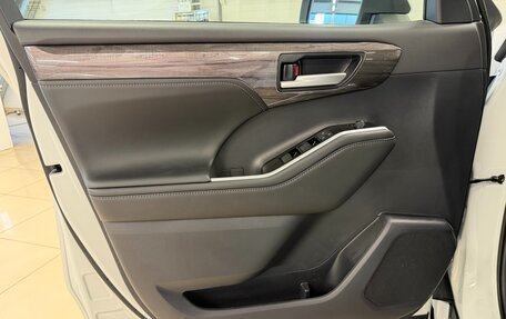 Toyota Highlander, 2026 год, 5 199 000 рублей, 27 фотография