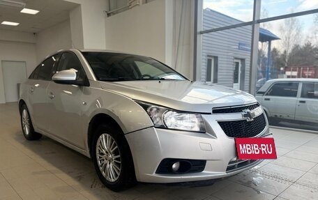 Chevrolet Cruze II, 2010 год, 397 660 рублей, 3 фотография