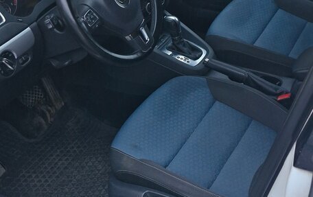 Volkswagen Jetta VI, 2013 год, 750 000 рублей, 7 фотография