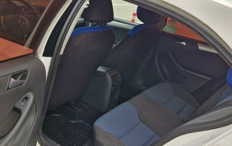 Volkswagen Jetta VI, 2013 год, 750 000 рублей, 8 фотография
