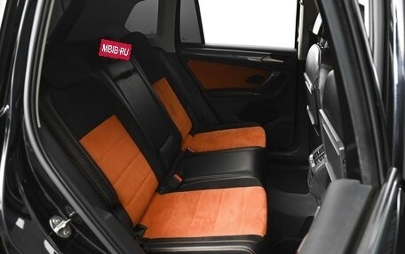Volkswagen Tiguan II, 2018 год, 2 332 000 рублей, 7 фотография