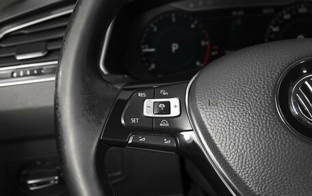 Volkswagen Tiguan II, 2018 год, 2 332 000 рублей, 20 фотография