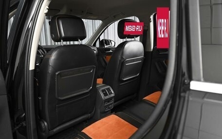 Volkswagen Tiguan II, 2018 год, 2 332 000 рублей, 11 фотография