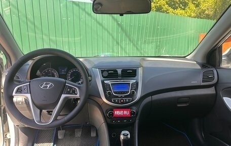 Hyundai Solaris II рестайлинг, 2013 год, 700 000 рублей, 11 фотография