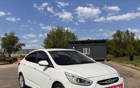 Hyundai Solaris II рестайлинг, 2013 год, 700 000 рублей, 2 фотография