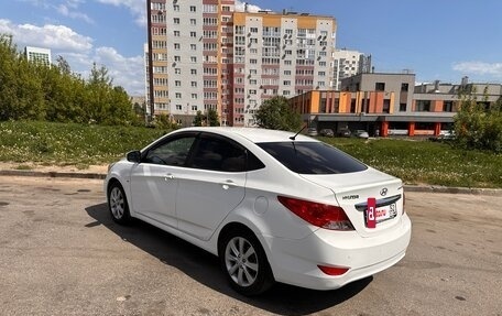 Hyundai Solaris II рестайлинг, 2013 год, 700 000 рублей, 7 фотография