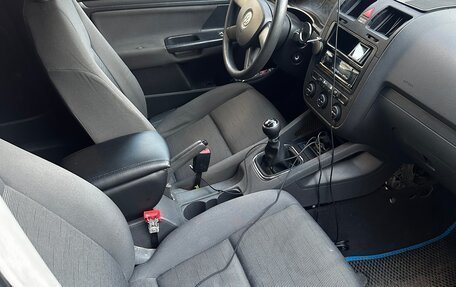 Volkswagen Golf V, 2004 год, 470 000 рублей, 2 фотография