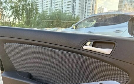 Hyundai Solaris II рестайлинг, 2011 год, 630 000 рублей, 2 фотография