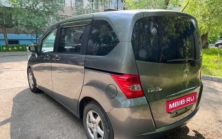 Honda Freed I, 2010 год, 930 000 рублей, 4 фотография