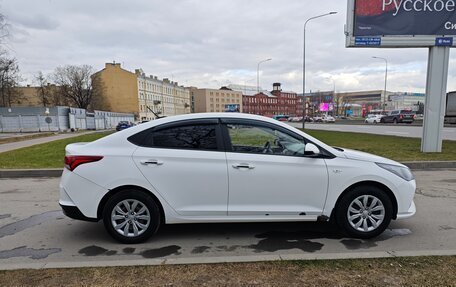 Hyundai Solaris II рестайлинг, 2021 год, 1 100 000 рублей, 7 фотография