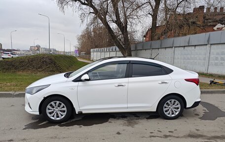 Hyundai Solaris II рестайлинг, 2021 год, 1 100 000 рублей, 8 фотография