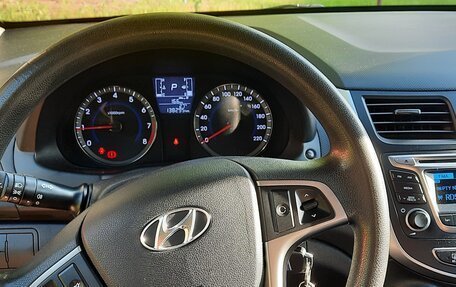 Hyundai Solaris II рестайлинг, 2014 год, 950 000 рублей, 10 фотография
