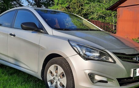 Hyundai Solaris II рестайлинг, 2014 год, 950 000 рублей, 2 фотография