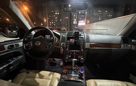 Volkswagen Touareg III, 2006 год, 765 000 рублей, 8 фотография