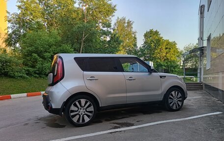 KIA Soul II рестайлинг, 2015 год, 880 000 рублей, 15 фотография