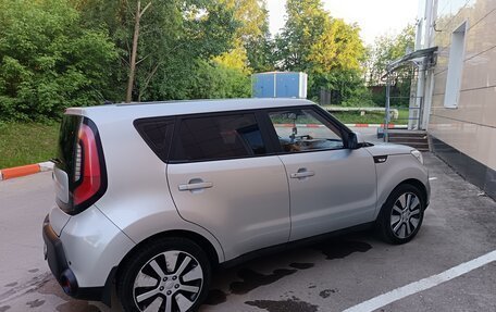 KIA Soul II рестайлинг, 2015 год, 880 000 рублей, 18 фотография