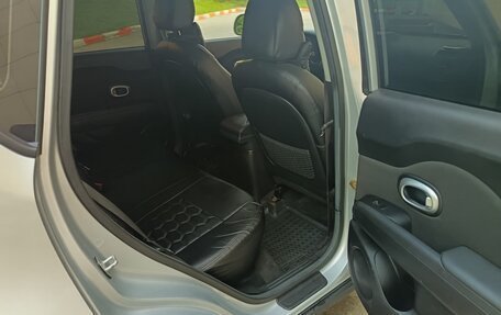 KIA Soul II рестайлинг, 2015 год, 880 000 рублей, 25 фотография